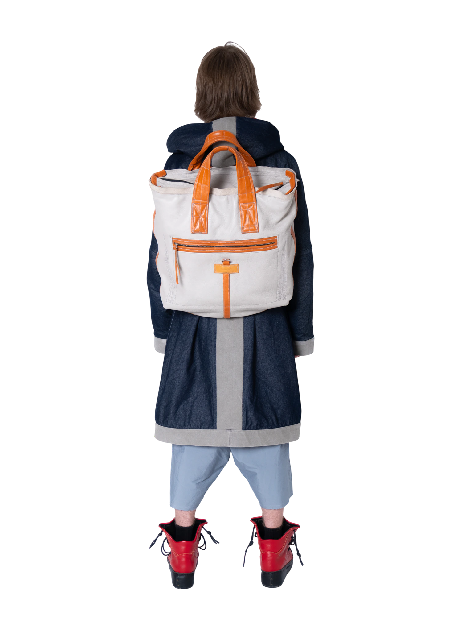 TRAVEL BACKPACK 01